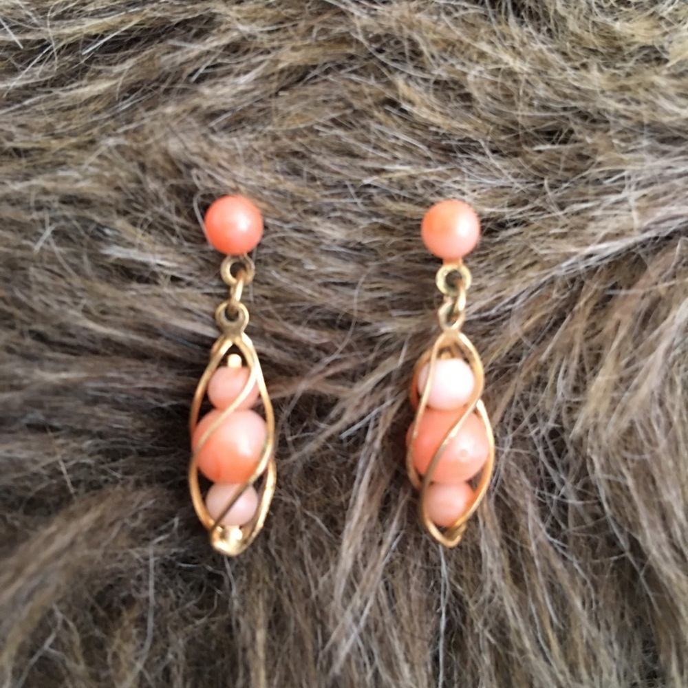 Vintage caged peach bead dangle pierced earrings